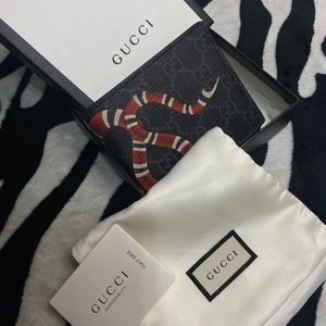 SOLD Gucci men’s wallet